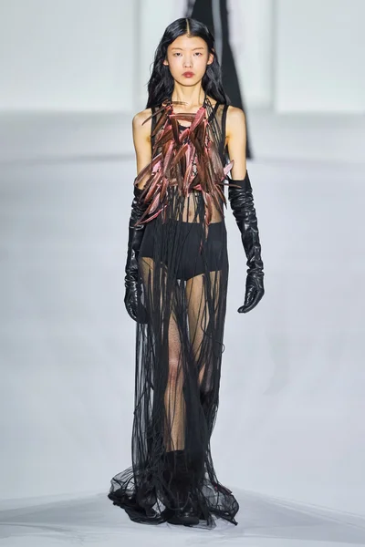 Look 12